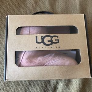 BRAND NEW Baby Gurl Pink Ugg boots size Small